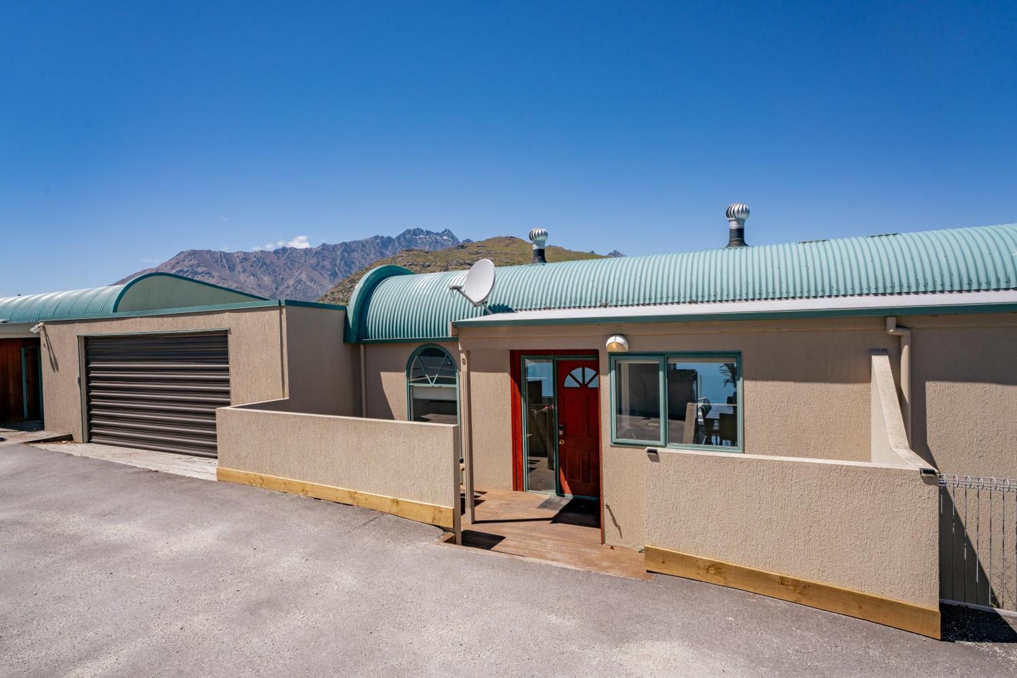 Lakefront Living At Remarkables Retreat - Eight ควีนส์ทาวน์ ภายนอก รูปภาพ