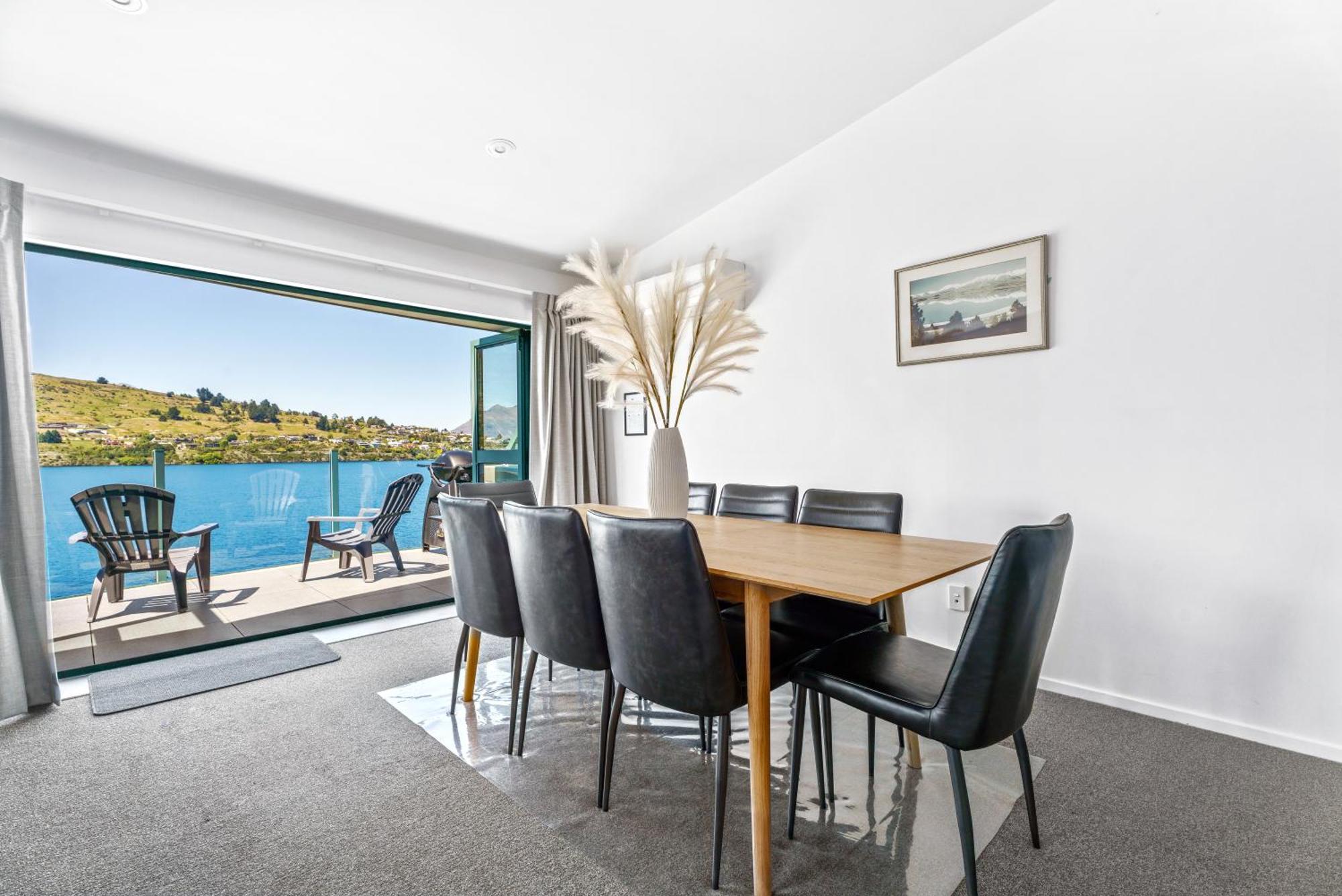 Lakefront Living At Remarkables Retreat - Eight ควีนส์ทาวน์ ภายนอก รูปภาพ